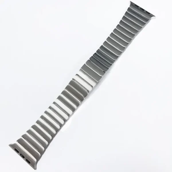 Premium Stainless Steel Watch Band for Apple Watch (38/40/41mm & 42/44/45/46/49mm) – Solid Alloy, Ergonomic Fit